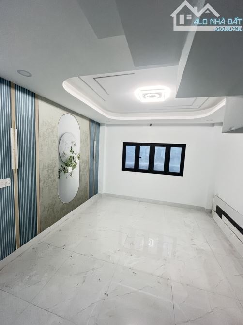 NHÀ 5 TẦNG HẺM Ô TÔ THÔNG HƯƠNG LỘ 2 -LÊ VĂN QUỚI- 5X14M - FULL NỘI THẤT - SHR - GIÁ CHỈ 6 - 7