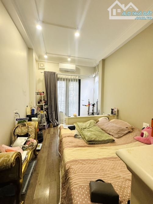 Bán nhà Tôn Thất Tùng, thoáng 2 mặt, vị trí đẹp, sổ nở hậu, 39m2 chào 9 tỷ 5 - 7