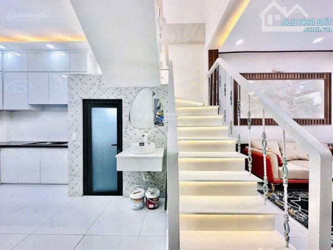 BÁN NHÀ ĐƯỜNG BÙI QUANG LÀ, PHƯỜNG 12, GÒ VẤP - GIÁ:2TỶ970/58,5M2. (4,5x13M). SỔ ĐẸP - 8