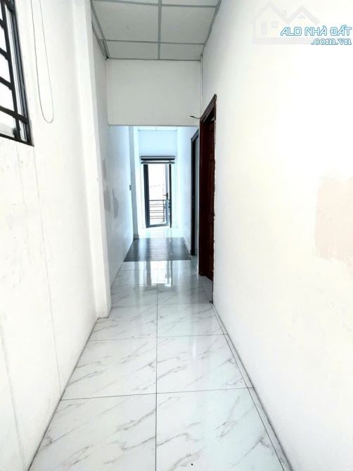 QUÁ THƠM – NHỈNH 4 T Ỷ - 56m2 - (4.4x13m NH 4.8m) - 2 TẦNG - 3 PN - HẺM 3M CÁCH 50M RA MT - 8