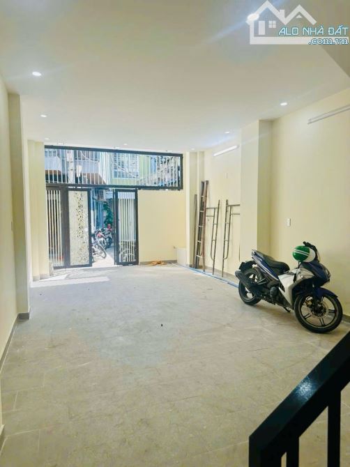 CƠ HỘI ĐẦU TƯ SIÊU LỢI NHUẬN - NHÀ 3.5 TẦNG, 10 PHÒNG TRỌ, VỊ TRÍ TRUNG TÂM  - CHỈ 4 TỶ X - 8