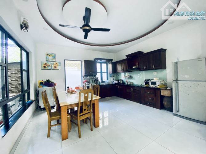 BÁN NHÀ  -  KHU BIỆT THỰ SENTURIA  - 114M2 - 3 TẦNG - AN PHÚ ĐÔNG,QUẬN12.  GIÁ :12,5 TỶ - 8