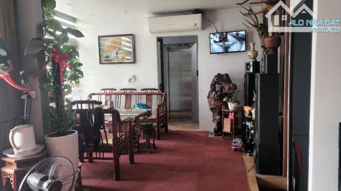 BÁN NHÀ SIÊU PHẨM -VIU HỒ-LÔ GÓC MAI ANH TUẤN  QUẬN ĐỐNG ĐA DT33 7 12 28TỈ - 8