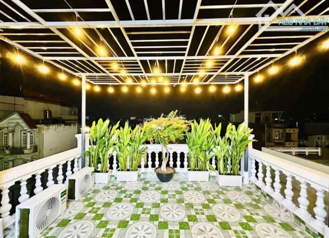 CHỦ NGỘP TIỀN CẦN BÁN NHÀ ĐƯỜNG PHAN PHÚ TIÊN, QUẬN 5-GIÁ 4TỶ120/ 5X14,2M-(71M2) SHR 9 CHỦ - 8