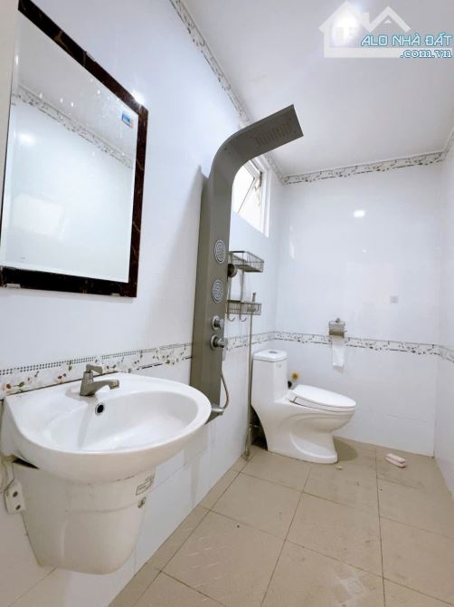BÁN NHÀ PHỐ VỊ TRÍ 2 ĐƯỜNG NGUYỄN ÁI QUỐC NGAY BIGC TÂN HIỆP BIÊN HÒA - Giá chỉ 3tỉ650 - 8