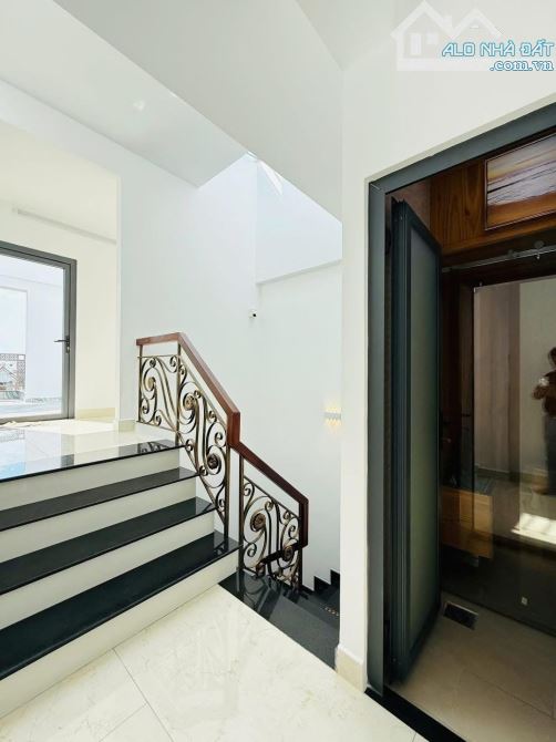 Mua nhanh căn nhà đẹp 58.4m2 ngay Lê Văn Lương, Quận 7. Giá: 4 Tỷ 090. SHR, hẻm xe hơi - 9