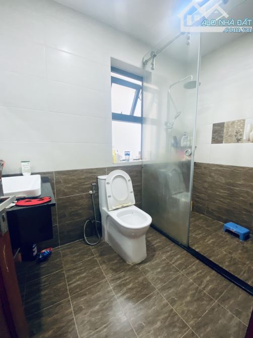 BÁN NHÀ  -  KHU BIỆT THỰ SENTURIA  - 114M2 - 3 TẦNG - AN PHÚ ĐÔNG,QUẬN12.  GIÁ :12,5 TỶ - 9