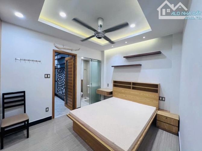 Bán nhà hẻm 4m Quang Trung, P11, GV, 4,3 x 13, 5 tầng, giá: 7.3 tỷ TL - 9