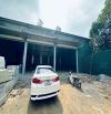 Cho thuê 700m2 nhà xưởng dựng mới tt chúc sơn