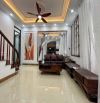 - Bán nhà đường Trần Cung, sát phố, nội thất xịn sò, 70m2, 12.7 tỷ.