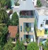 Villa lô góc Chế Lan Viên-DT 217M ngang 8m6, dòng tiền 80tr/th, 3P biển Mỹ Khê chỉ 17ty2