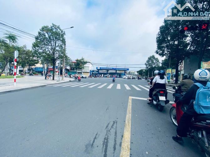 🏠 Bán Nhà P. Tân Tiến Gần Công Viên DT 190m2 Hẻm Ô Tô Giá 4,6 Tỷ