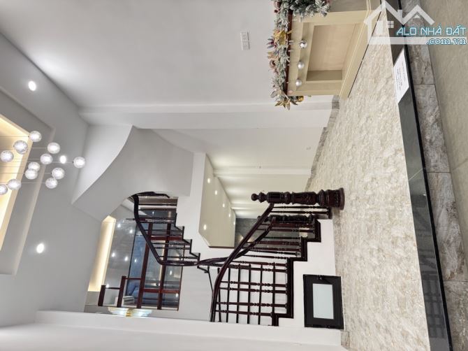 Nhà Kim Giang diện tích 50m2 x 5tầng, cực đẹp, mới, giá chỉ 7.68 tỷ, ngõ 4m