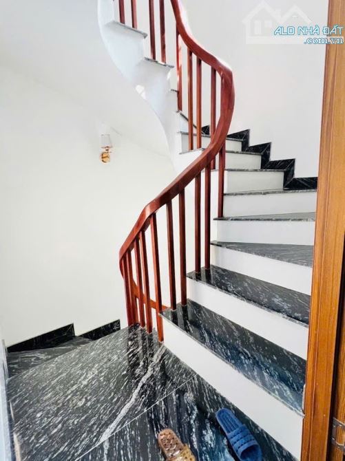 Nhà Siêu đẹp 2 thoáng sáng , nội thất cao cấp ,Phạm Văn Đồng,Xuân Đỉnh 31mx5T , giá 7,35ty