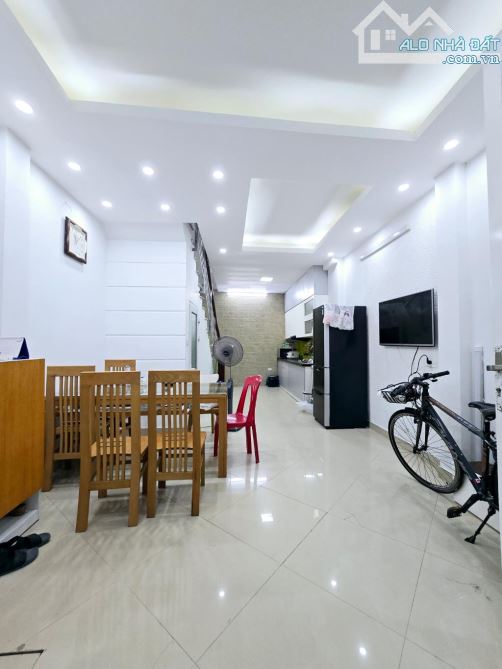 HỒ ĐẮC DI - PHÂN LÔ QUÂN ĐỘI  - GẦN Ô TÔ - GẦN HỒ - TIỆN ÍCH BẠT NGÀN.