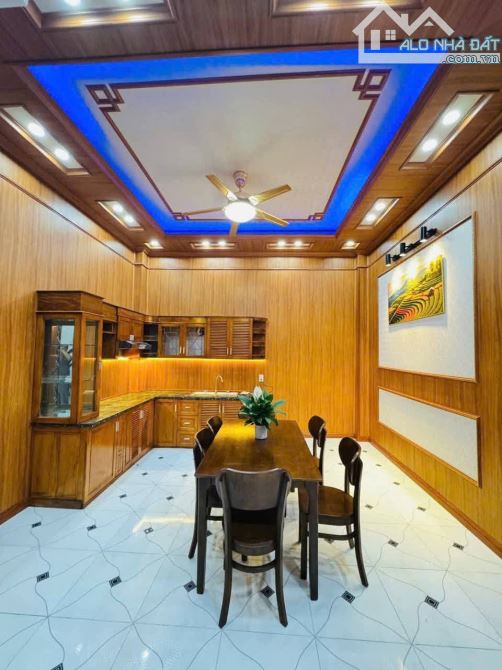 TRUNG TÂM QUẬN HÀ ĐÔNG DIÊN TÍCH 32M, 6 TẦNG, GIÁ 12XX TỶ.