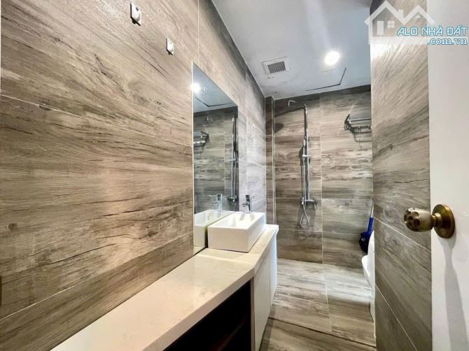 Bán nhà 2 tầng phố An Thượng - Sẵn dòng tiền 15tr/ tháng - Giá 8 tỷ 500