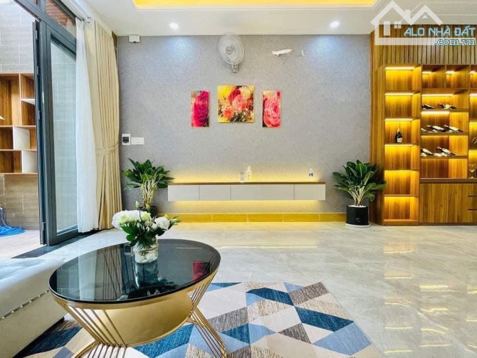 Bán nhà cho thuê 11tr/th ngay đường số 20,Thủ Đức.Gía: 2 tỷ 072tr/65,3m, sổ hồng riêng