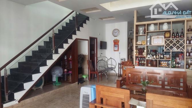 BÁN NHÀ 2 TẦNG HẺM XE HƠI THÔNG TỨ PHƯƠNG SÁT ĐẶNG VĂN BI, 5,5X12 NHỈNH 5 TỶ.