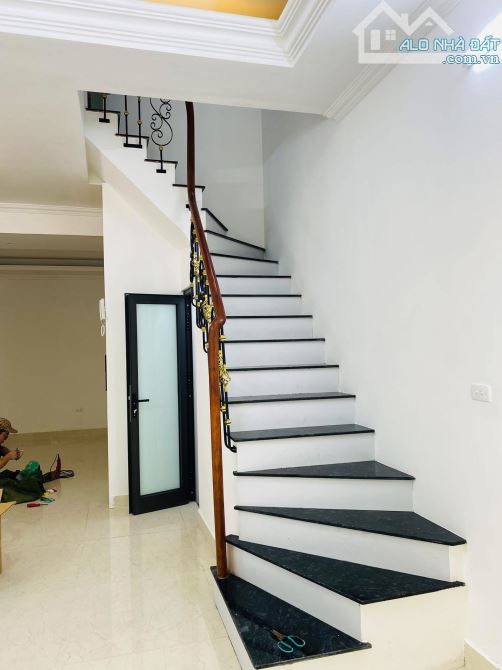 BÁN NHÀ PHÂN LÔ HOÀNG VĂN THÁI, THANH XUÂN 55M² x 5 TẦNG THANG MÁY Ô TÔ TRÁNH GIÁ 21.6t
