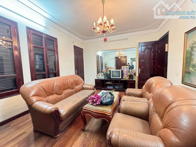 BÁN NHÀ 84M, 5 TẦNG, VỊ TRÍ ĐẸP,KINH DOANH ĐỈNH,Ô TÔ TRÁNH,SÁT PHỐ QUẬN CẦU GIẤY CHỈ 31 TỶ
