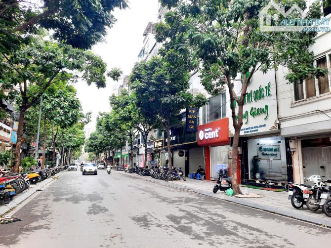 Bán nhà Nguyễn Cơ Thạch - Vỉa hè rộng, thang máy KD làm văn phòng, nội thất xịn đẹp 25 tỷ