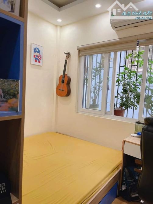 CHÚ 7 BÁN NHÀ Đ. HOA SỨ,PHÚ NHUẬN 2TY810TR/65M2, ĐANG CHO THUÊ 12TR/TH
