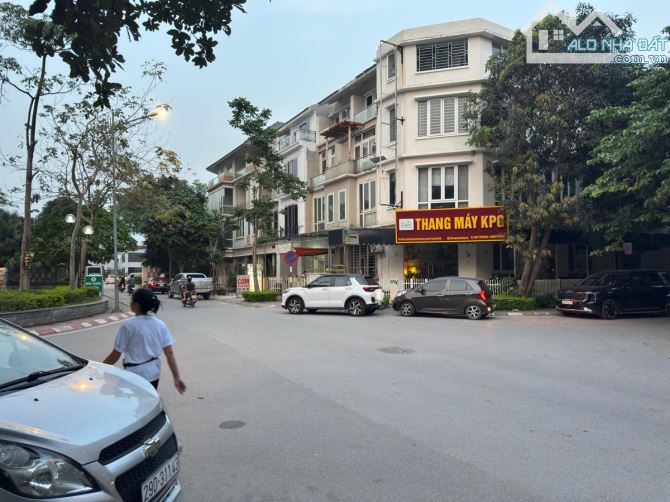 Bán nhà kĐT Viglacera Xuân Phương kinh doanh lô góc 96m2 27,9 tỷ