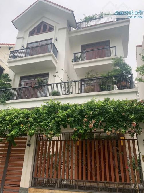 Cho thuê biệt thự Mỹ Đình 2 vị trí đẹp trục chính giá 50 triệu/tháng