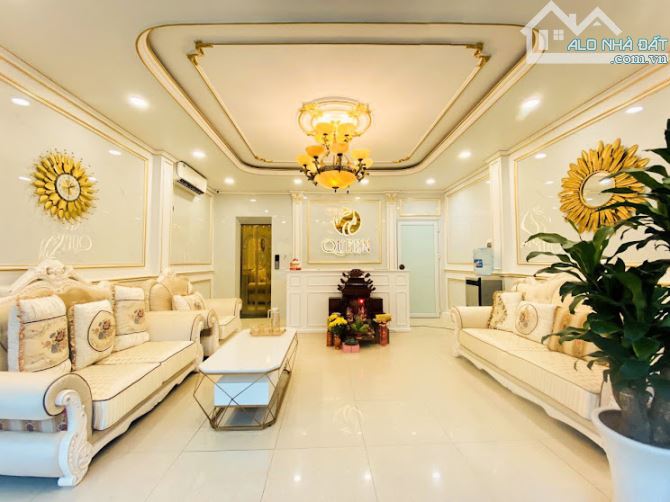 Cho thuê 3 tầng nhà mặt tiền, 118 đường Tây Sơn, Quận Đống Đa, Hà Nội