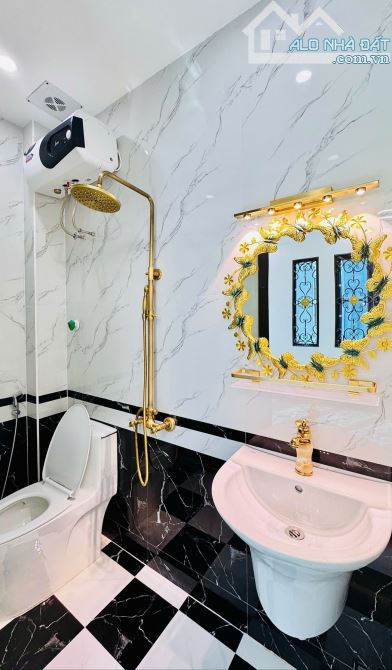 Bán nhà 3 tầng siêu đẹp phố Hai Bà Trưng