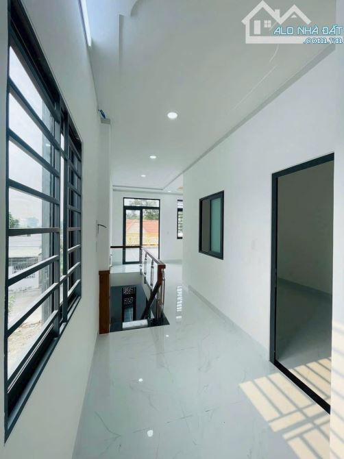 BÁN NHÀ SỔ HÔNG RIÊNG THỔ CƯ ,ĐƯỜNG NHỰA RỘNG 12m.  THUỘC PHƯỜNG TRẢNG DÀI