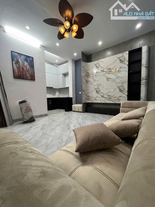 NHÀ ĐẸP 3 MẶT THOÁNG-PHỐ ĐẠI LA -4Ngủ đủ công năng cho gd đông ng- GIÁ ĐẸP