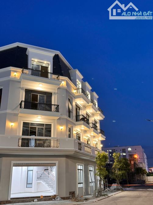CĂN SHOPHOUSE 5 TẦNG – K2 BÌNH SƠN, PHAN RANG 💰 Giá chỉ 5,7 TỶ – Sở hữu ngay vị