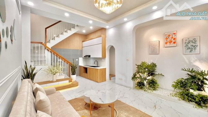 Nhà Thái Hà lô góc ô tô tránh cách phố 30m, DT120m2 xây 6T giá 47 tỷ