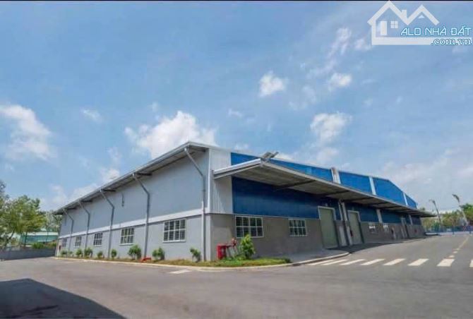 Cho thuê kho xưởng 2.400 m2 Ngay mặt tiền QL1A, Phường Tân Tạo A, Quận Bình Tân