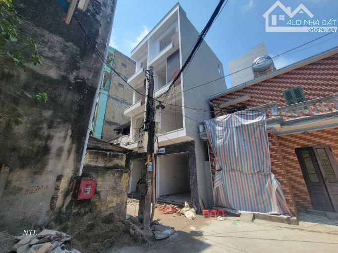 Bán nhà Đề Thám đối diện ngân hàng Nông Nghiệp