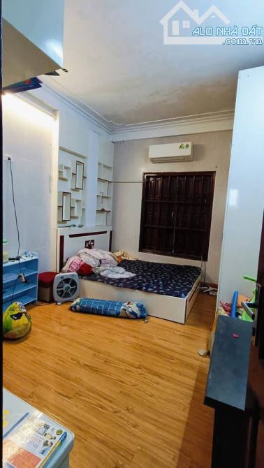 Bán Nhà Giải Phóng –25m² – 4 Tầng – 2 Ngủ – Giá Chỉ 4,25 Tỷ – Sổ Vuông Đẹp