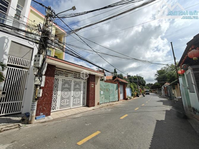 BÁN NHÀ 183M2, HƯỚNG ĐÔNG NAM, CÓ PHÒNG NGỦ TẦNG TRỆT, GIÁ 85TR/M2