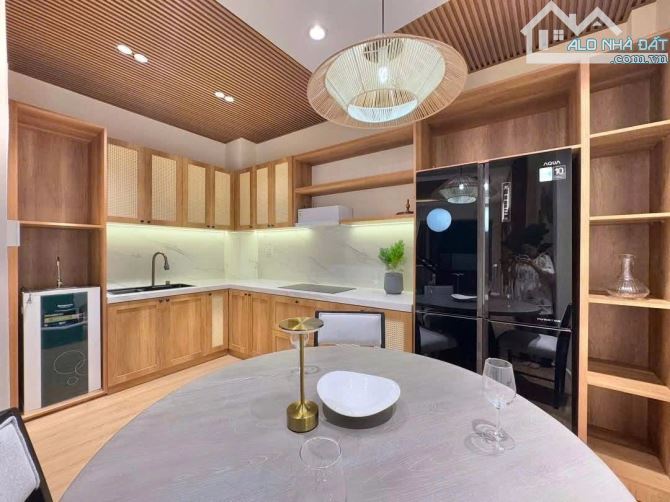 Bán nhà 3 tầng 3 mê kiệt Bình An 7. Dt 45m2 full nội thất hiện đại vô ở ngay