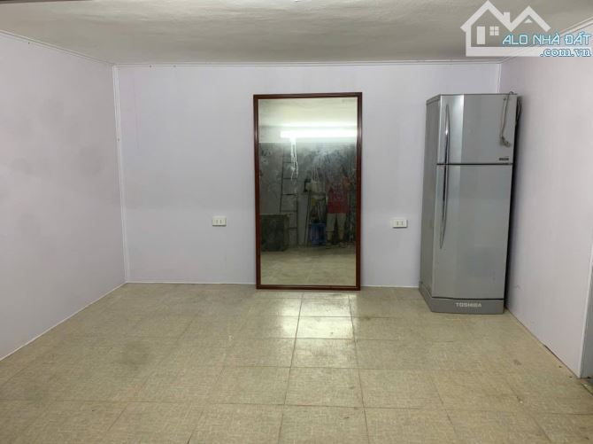 Cho thuê nhà Trần Khát Chân 3 tầng, 30m2, 2 ngủ, 7 Triệu, đóng 1 cọc 1 ở gđ, nhóm
