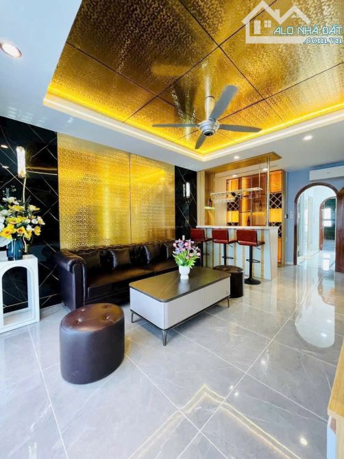 Siêu phẩm 6 TẦNG – MẶT TIỀN Trước nhà 12M THÔNG – FULL Nội thất SỊN SANG – GẦN CV LÀNG HOA