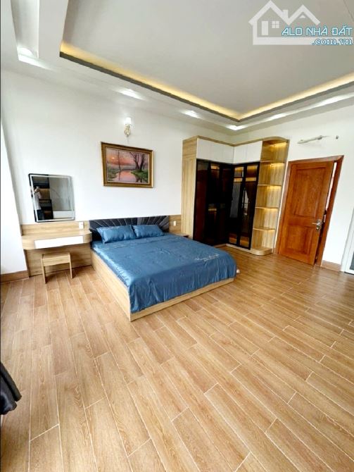 NHÀ PHỐ HIỆN ĐẠI NGAY TRUNG TÂM NHÀ BÈ – CHỈ 8.9 TỶ!!!