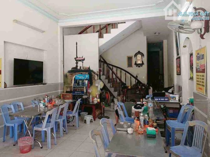 nhĩnh 12 tỷ sở hữu nhà mặt tiền  3 tầng  Núi Thành, gần Xô Viết nghệ