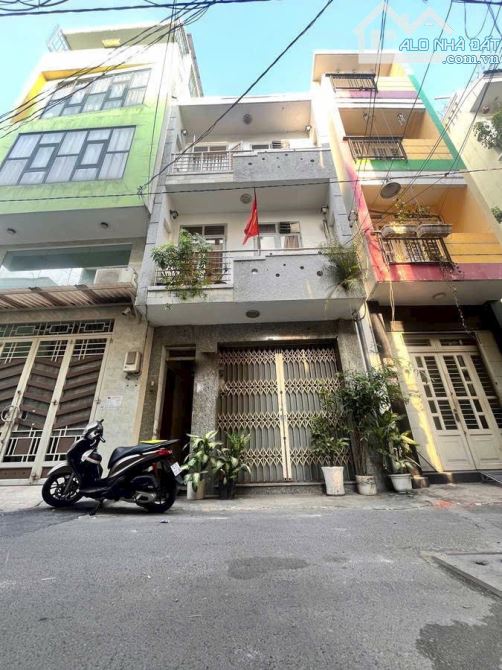 BÁN NHÀ ĐẸP HẺM XE HƠI ĐƯỜNG TRẦN QUANG DIỆU PHƯỜNG 13 QUẬN 3- 111M2 – 3 TẦNG BTCT – NHỈNH