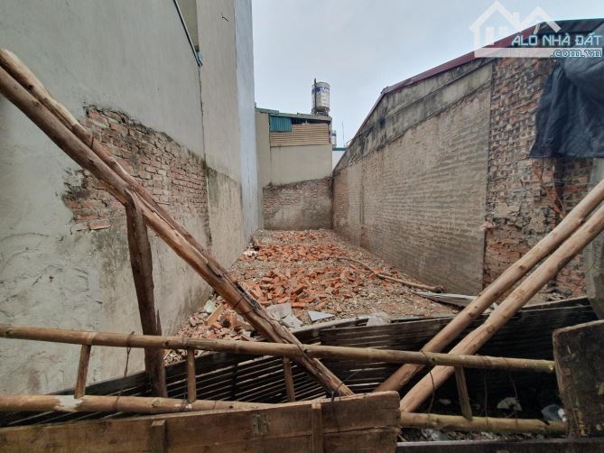 B.á.n ĐẤT CỰC HIẾM BA LA- HÀ ĐÔNG - DT 45M2 - MT 4M - ĐẤT VUÔNG ĐẸP - 50M RA Ô TÔ TRÁNH