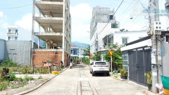 Cần bán đất tái định cư Hòn rớ 2, Nha Trang. DT: 100m2 ngang 5m. 3 tỷ 350tr