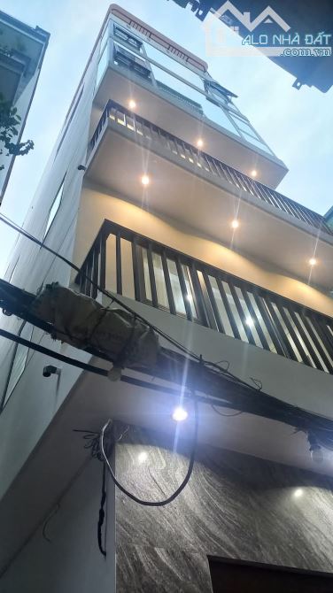 Bán nhà Ngọc Thụy, ngõ nông, lô góc, 6T thang máy, Full nội thất, 50m2, mt 4.2m 9.6 tỷ,