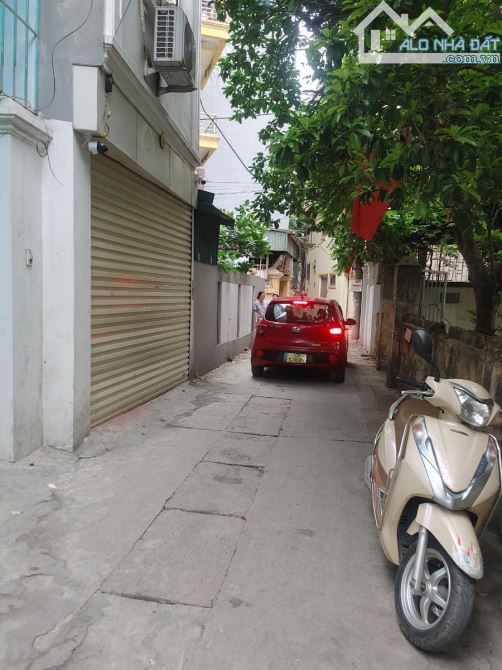 BIỆT THỰ 3T GẦN MP XUÂN ĐỈNH TỪ LIÊM Ô VÀO NHÀ DT 130M2 MT 7M 30 TỶ