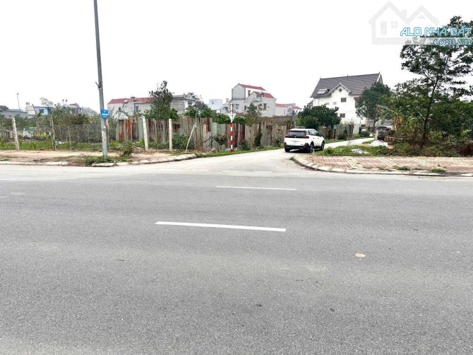 🔥Bán Đất Lõi Vệ Tinh Mai Đình Sóc Sơn 99m Full Thổ Cư 31tr/1m2